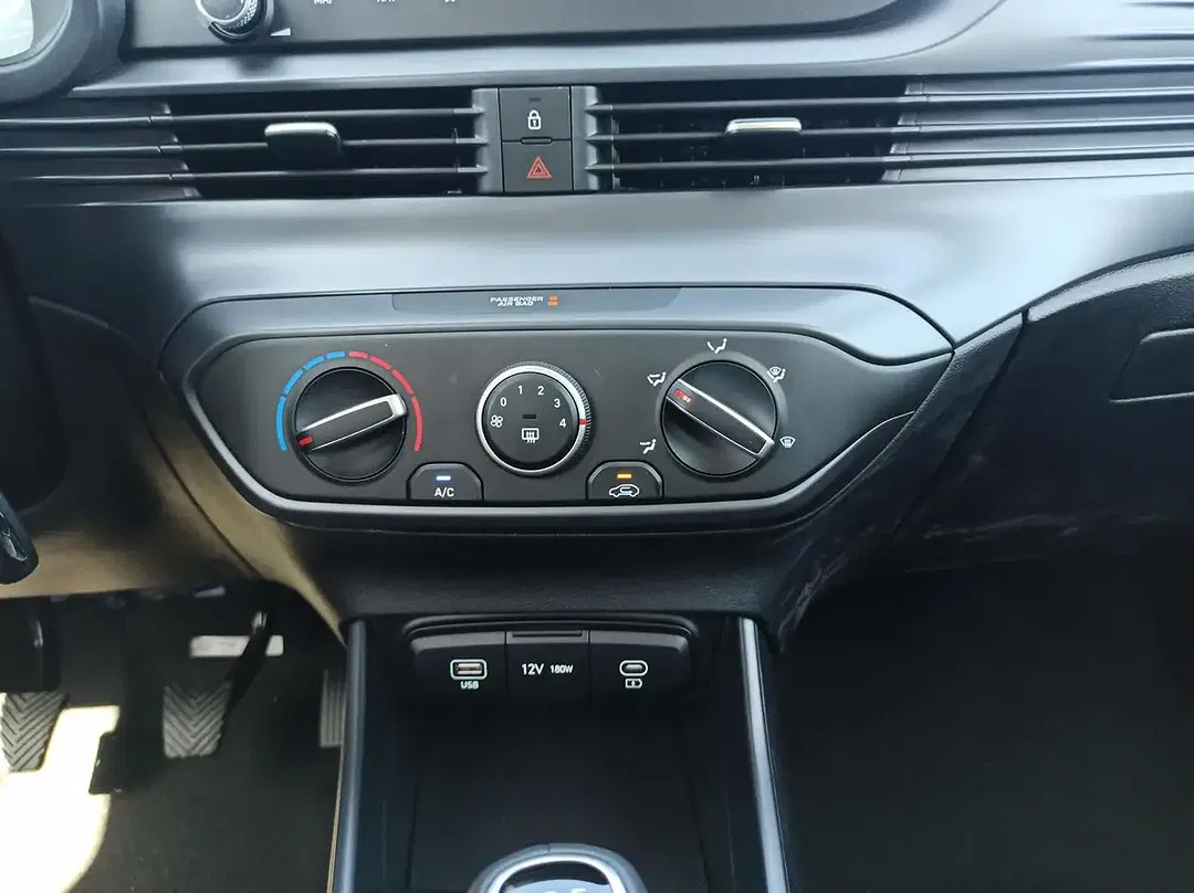 Hyundai i20 - Thumbnail 11