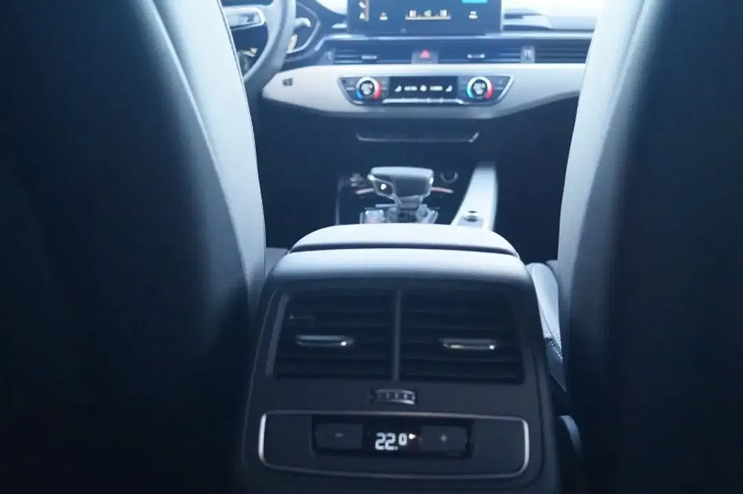 Audi A4 - Thumbnail 22