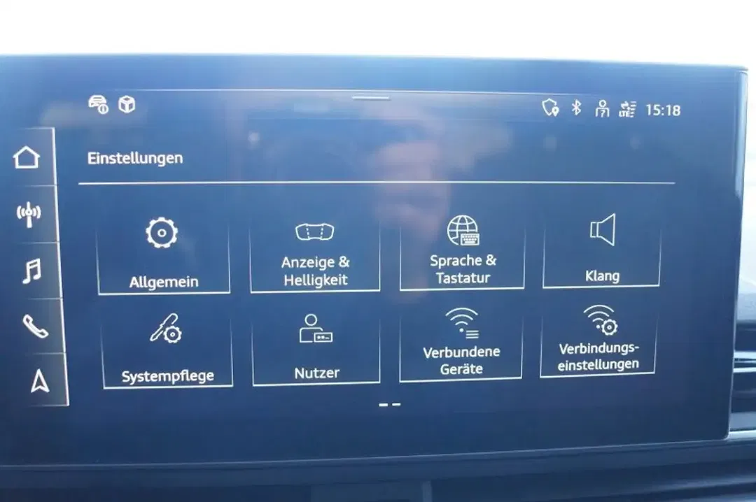 Audi A4 - Thumbnail 42