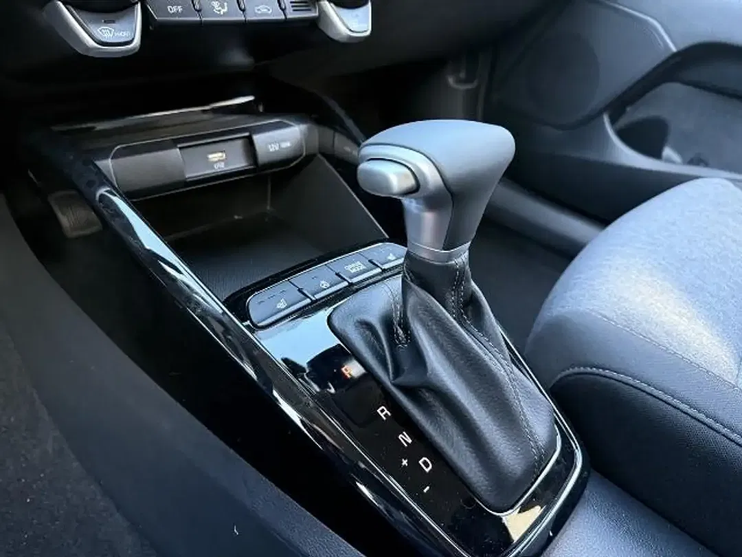 Kia Stonic - Thumbnail 11