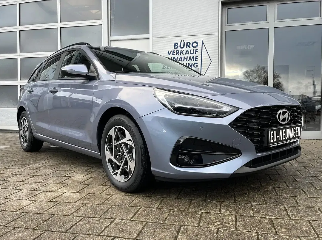 Hyundai i30 - Thumbnail 2