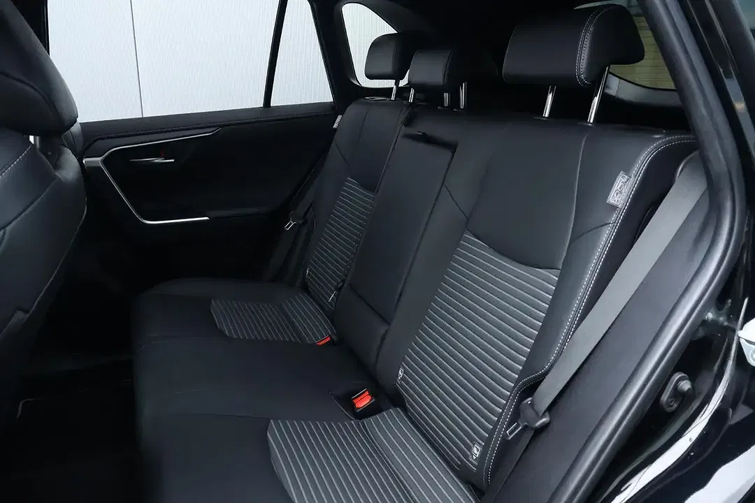 Toyota RAV 4 - Thumbnail 11