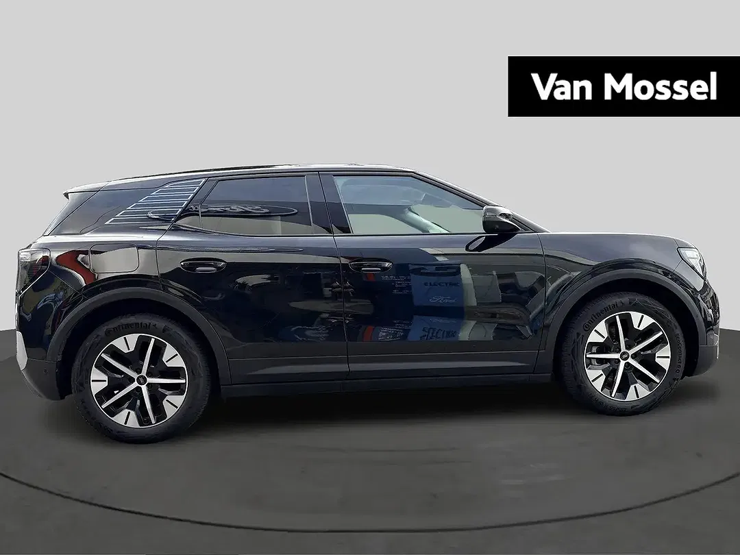 Ford Explorer - Thumbnail 5