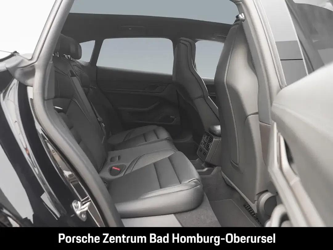 Porsche Taycan - Thumbnail 13