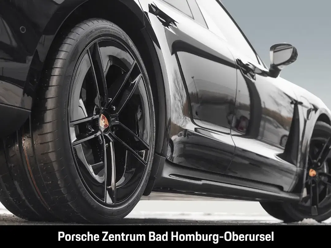 Porsche Taycan - Thumbnail 8