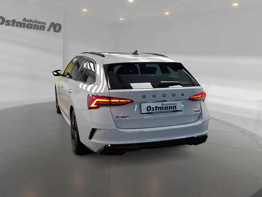 Skoda Octavia - Thumbnail 2