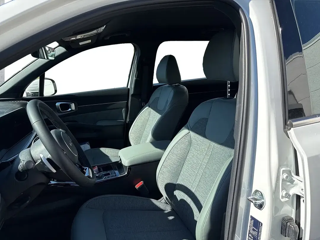 Kia Sorento - Thumbnail 8
