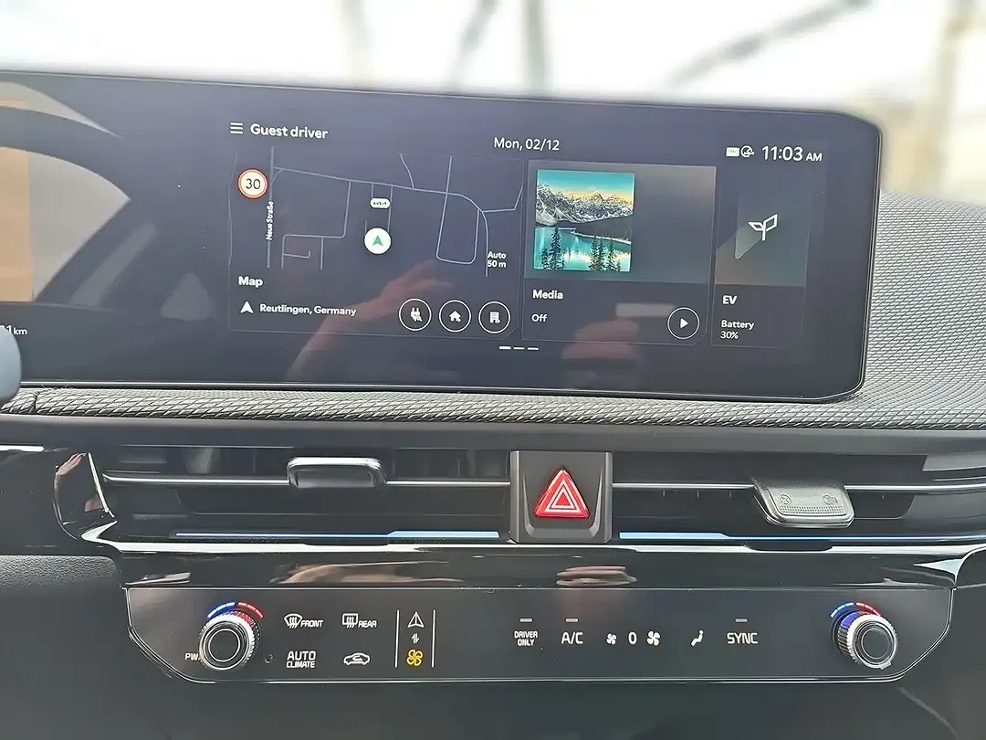 Kia EV6 - Thumbnail 6