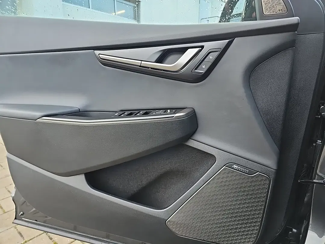 Kia EV6 - Thumbnail 7