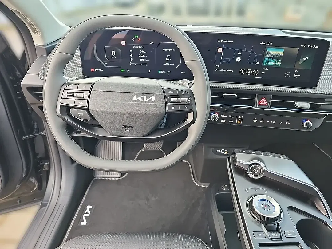 Kia EV6 - Thumbnail 9