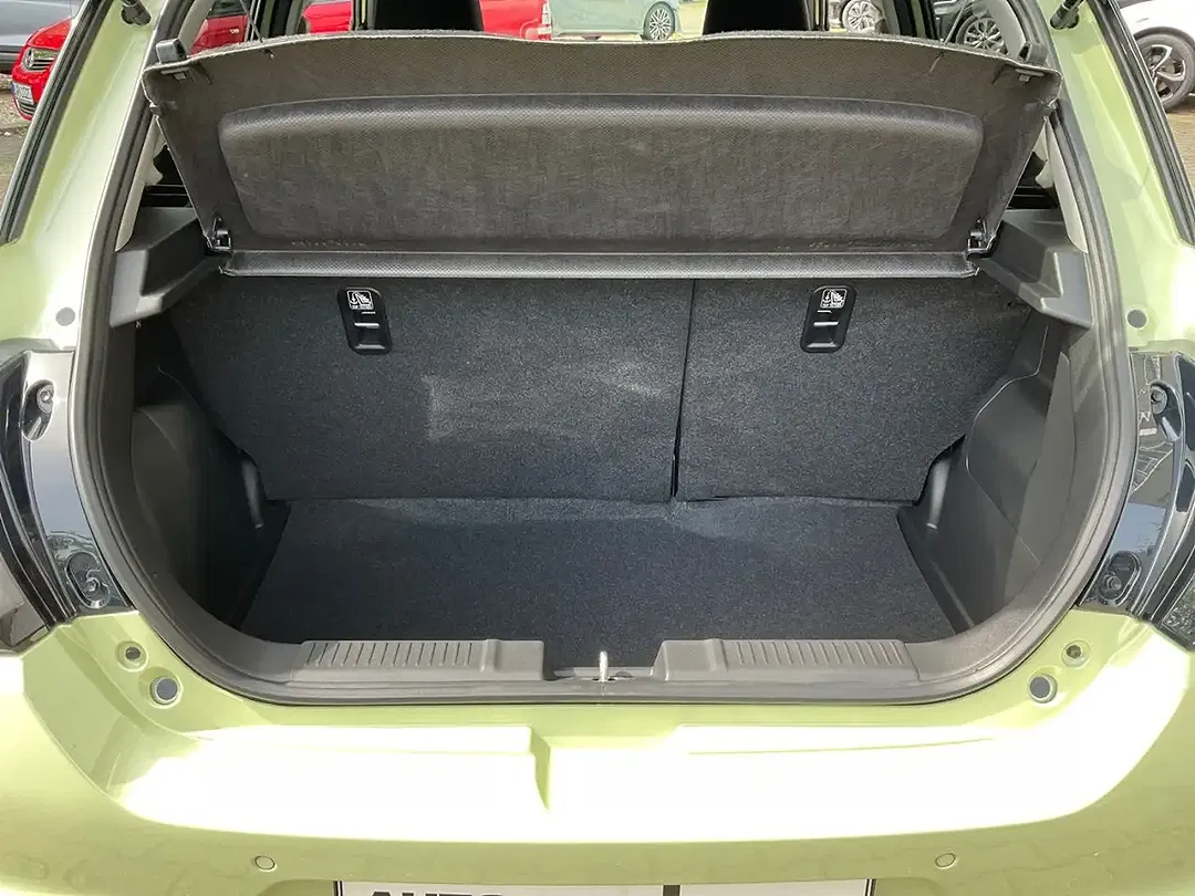 Suzuki Swift - Thumbnail 12