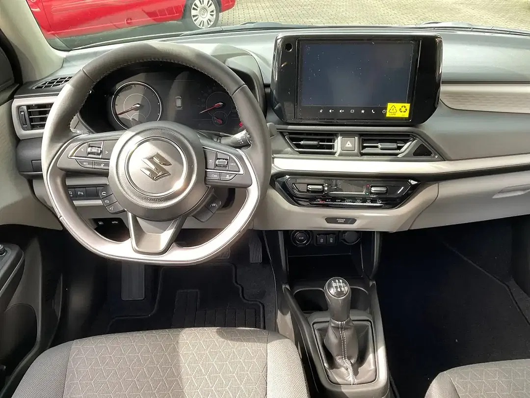 Suzuki Swift - Thumbnail 13