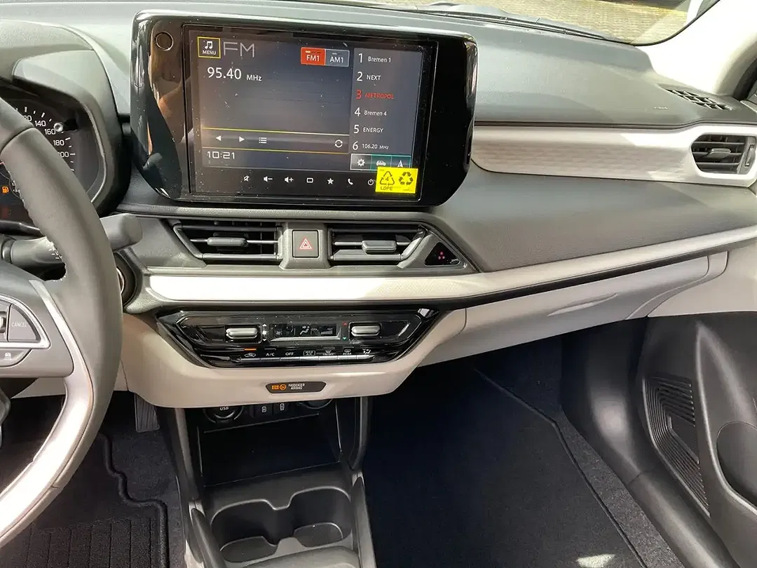 Suzuki Swift - Thumbnail 14