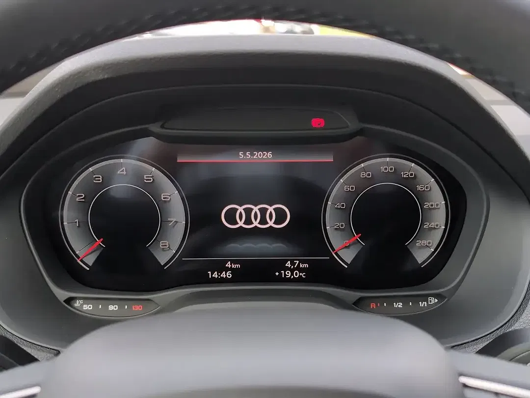 Audi Q2 - Thumbnail 9