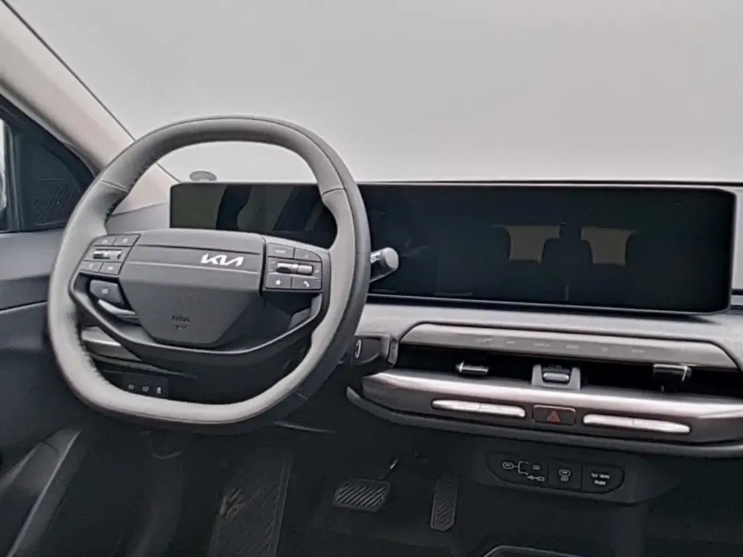 Kia EV4 - Thumbnail 10