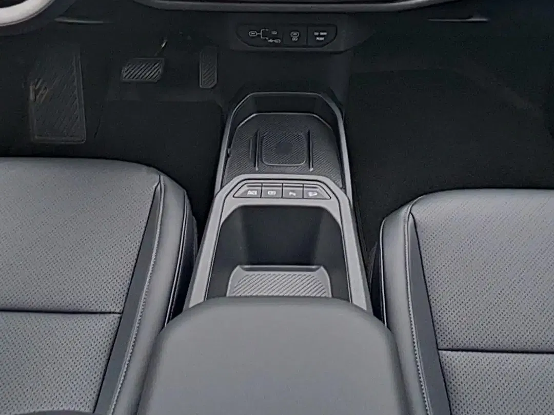 Kia EV4 - Thumbnail 11