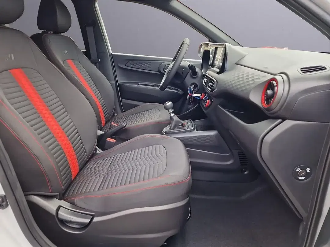 Hyundai i10 - Thumbnail 13