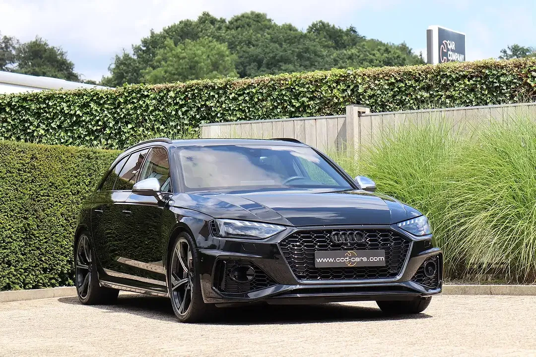 Audi RS4 - Thumbnail 21
