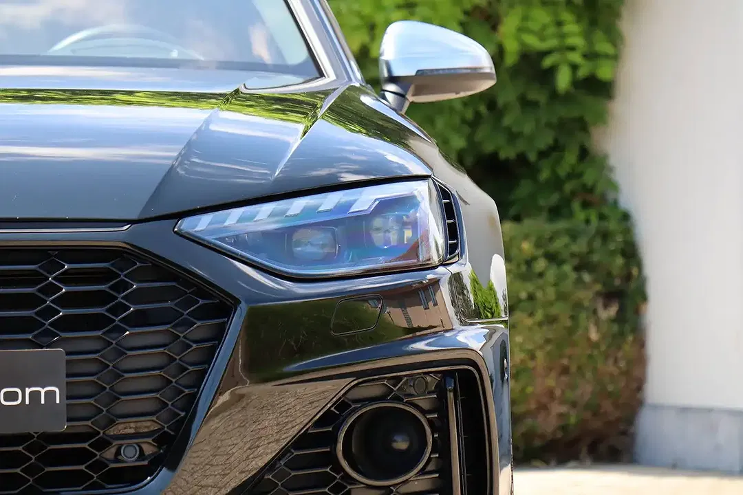 Audi RS4 - Thumbnail 23
