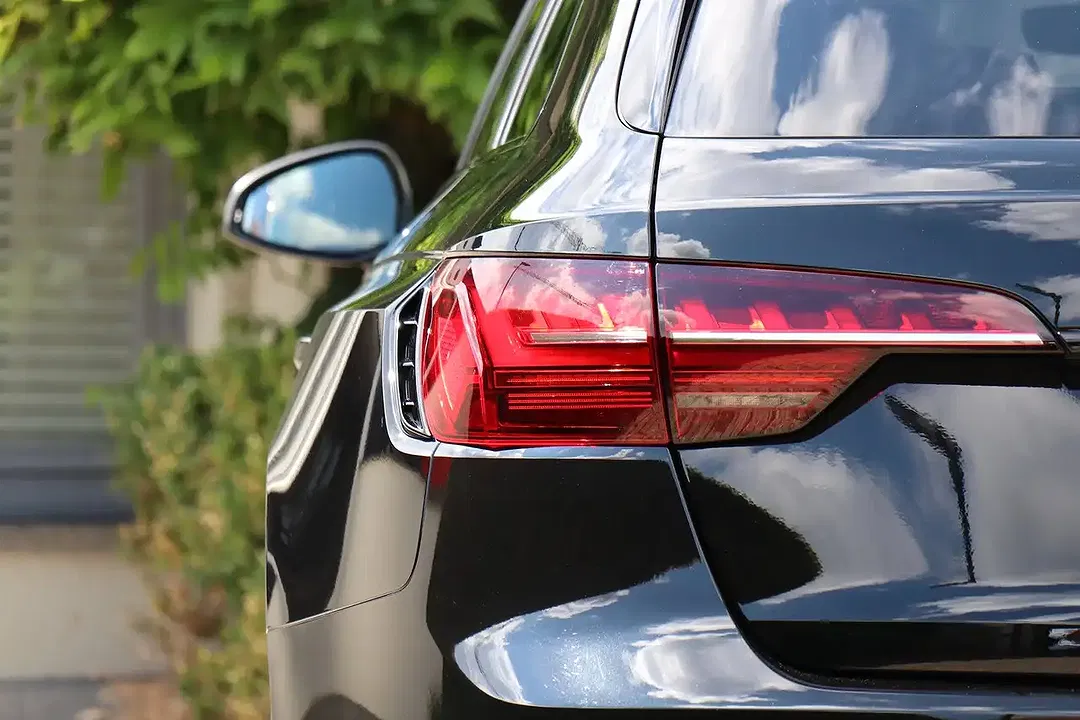 Audi RS4 - Thumbnail 24