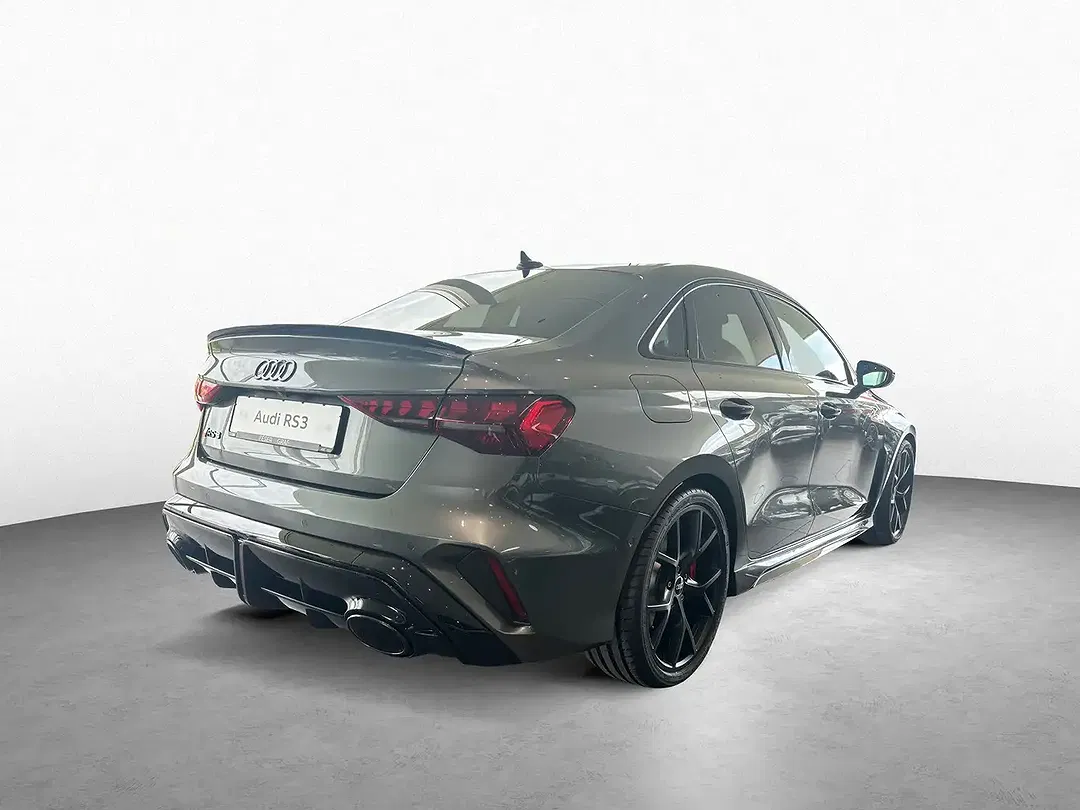 Audi RS3 - Thumbnail 4