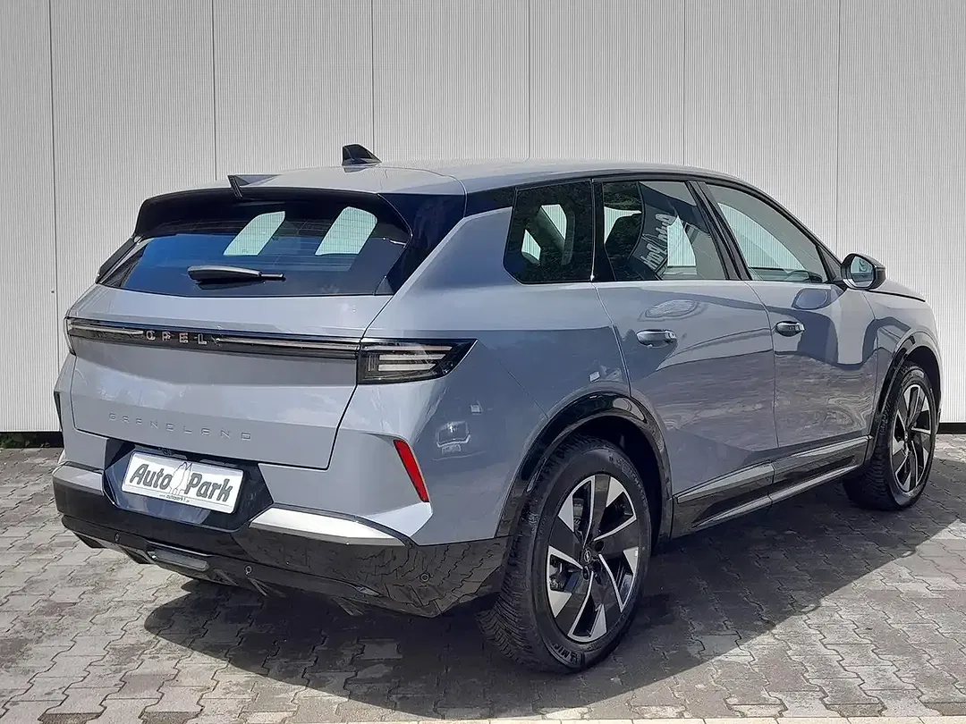 Opel Grandland - Thumbnail 2