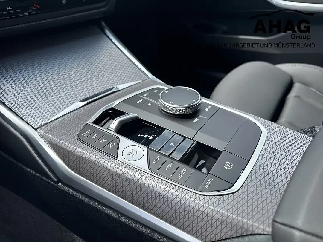 BMW 330 - Thumbnail 10