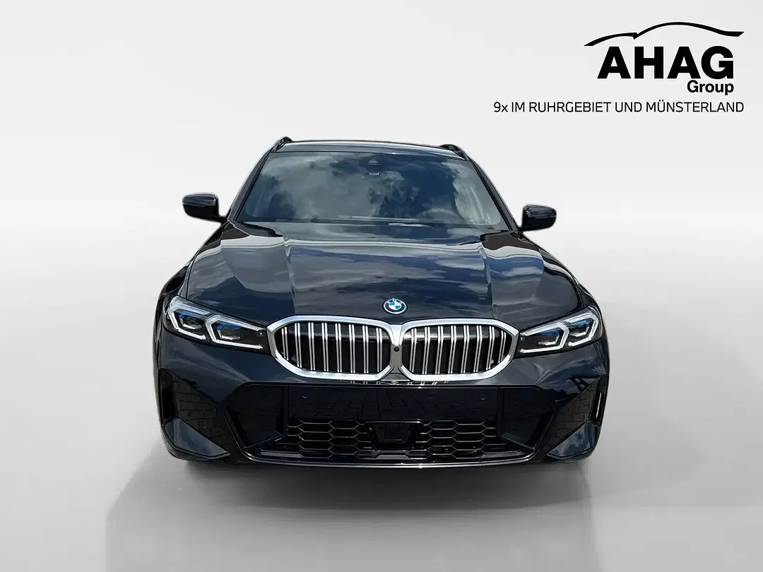 BMW 330 - Thumbnail 2