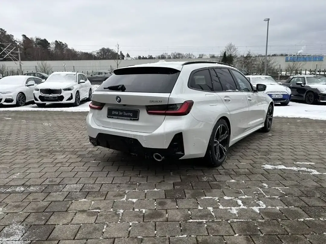 BMW 320 - Thumbnail 4