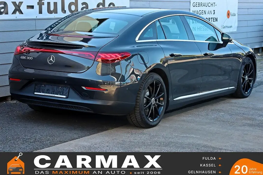 Mercedes-Benz EQE 300 - Thumbnail 14