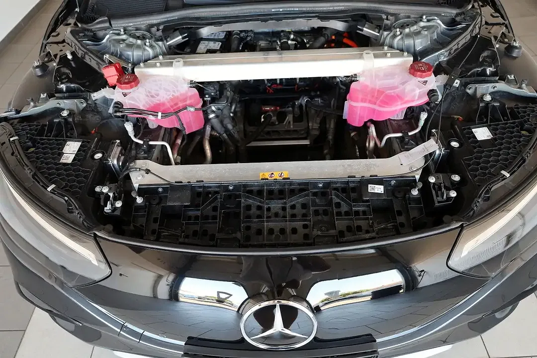 Mercedes-Benz EQE 300 - Thumbnail 36