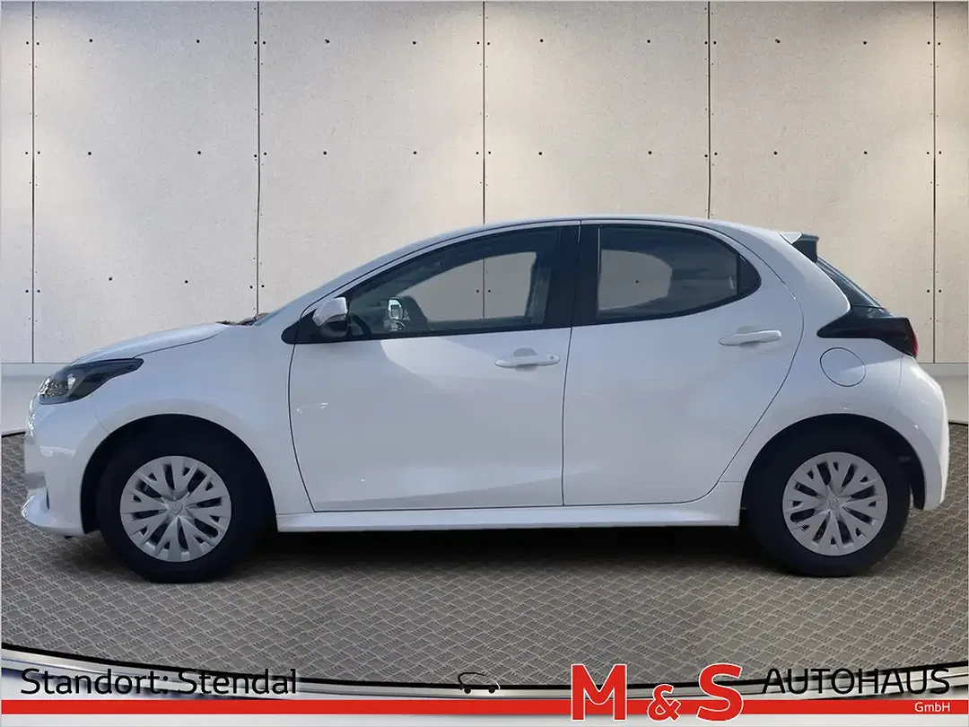 Toyota Yaris - Thumbnail 3