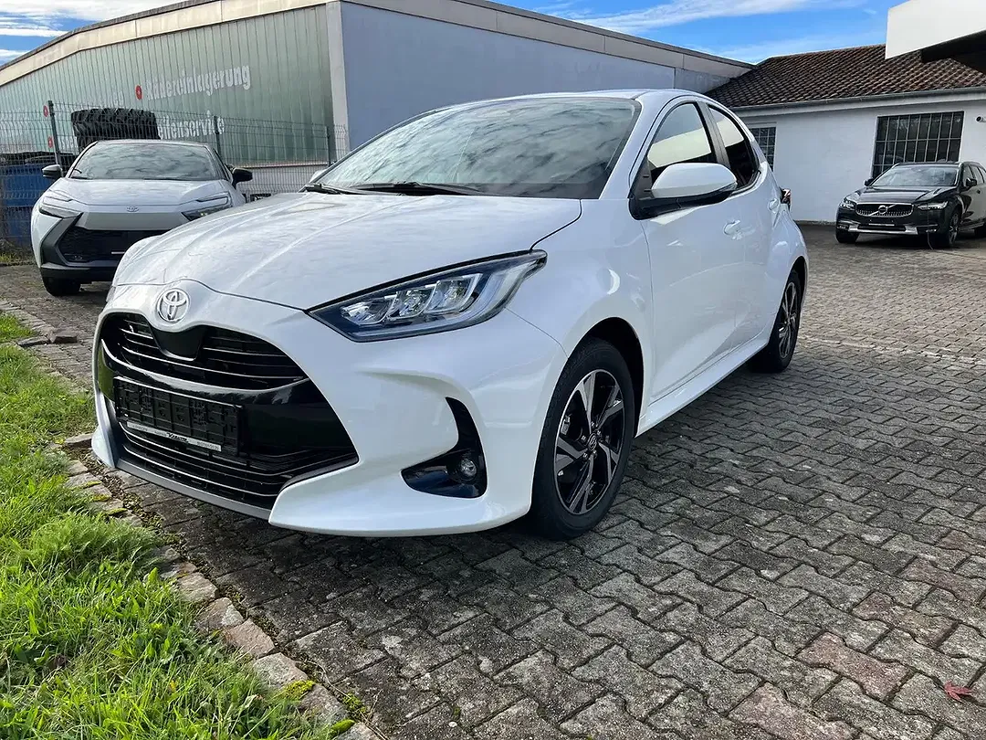 Toyota Yaris - Thumbnail 14