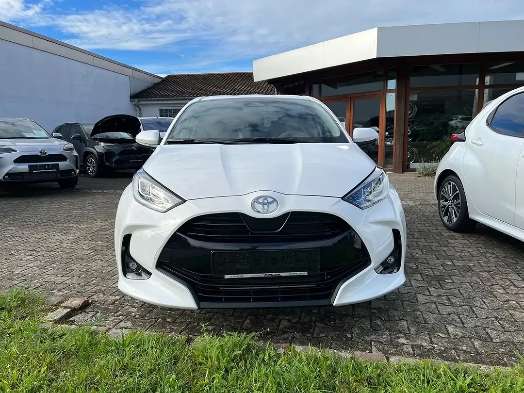 Toyota Yaris - Thumbnail 2