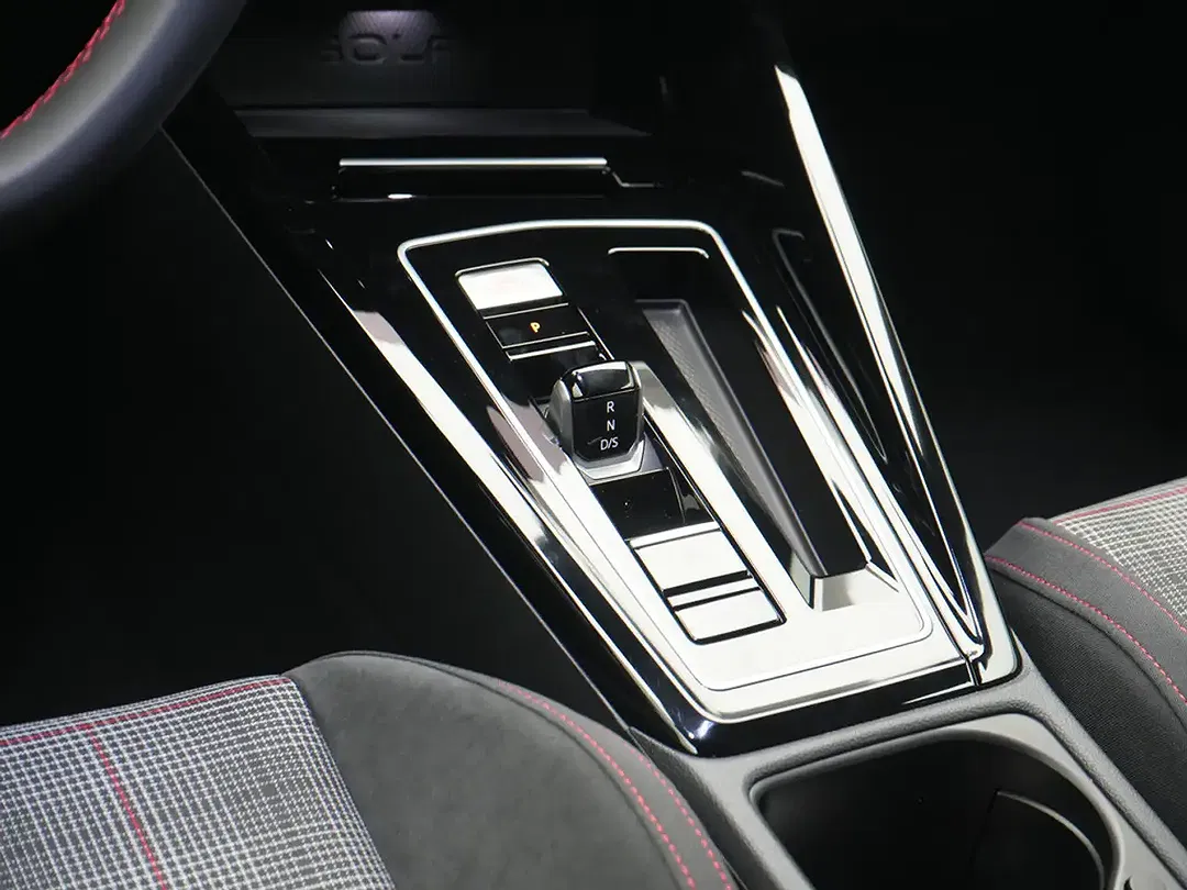 Volkswagen Golf GTI - Thumbnail 11