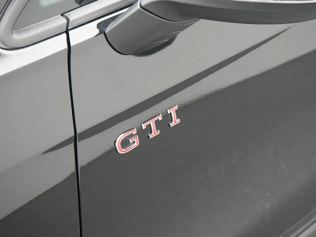 Volkswagen Golf GTI - Thumbnail 3