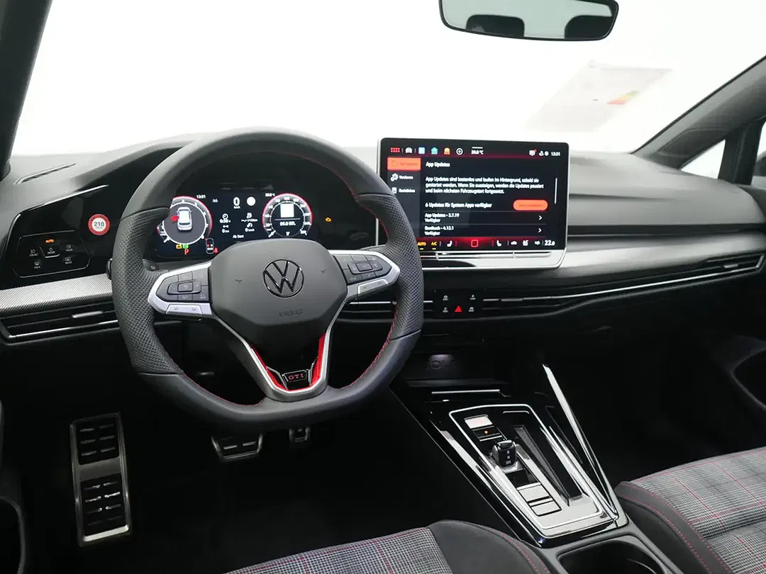Volkswagen Golf GTI - Thumbnail 6