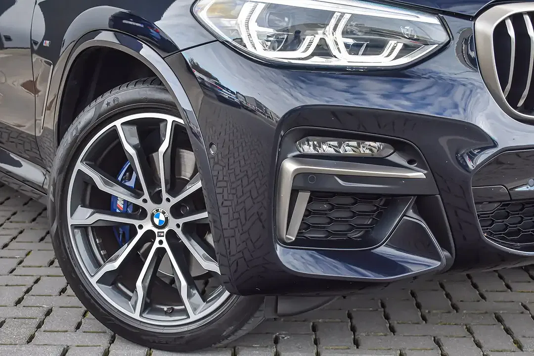 BMW X4 M - Thumbnail 2