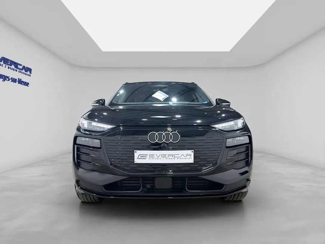 Audi Q6 e-tron - Thumbnail 2