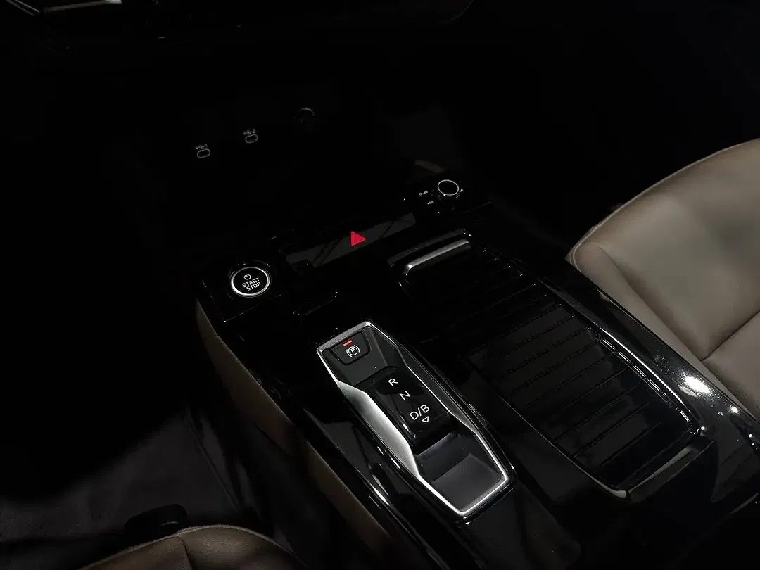 Audi Q6 e-tron - Thumbnail 24
