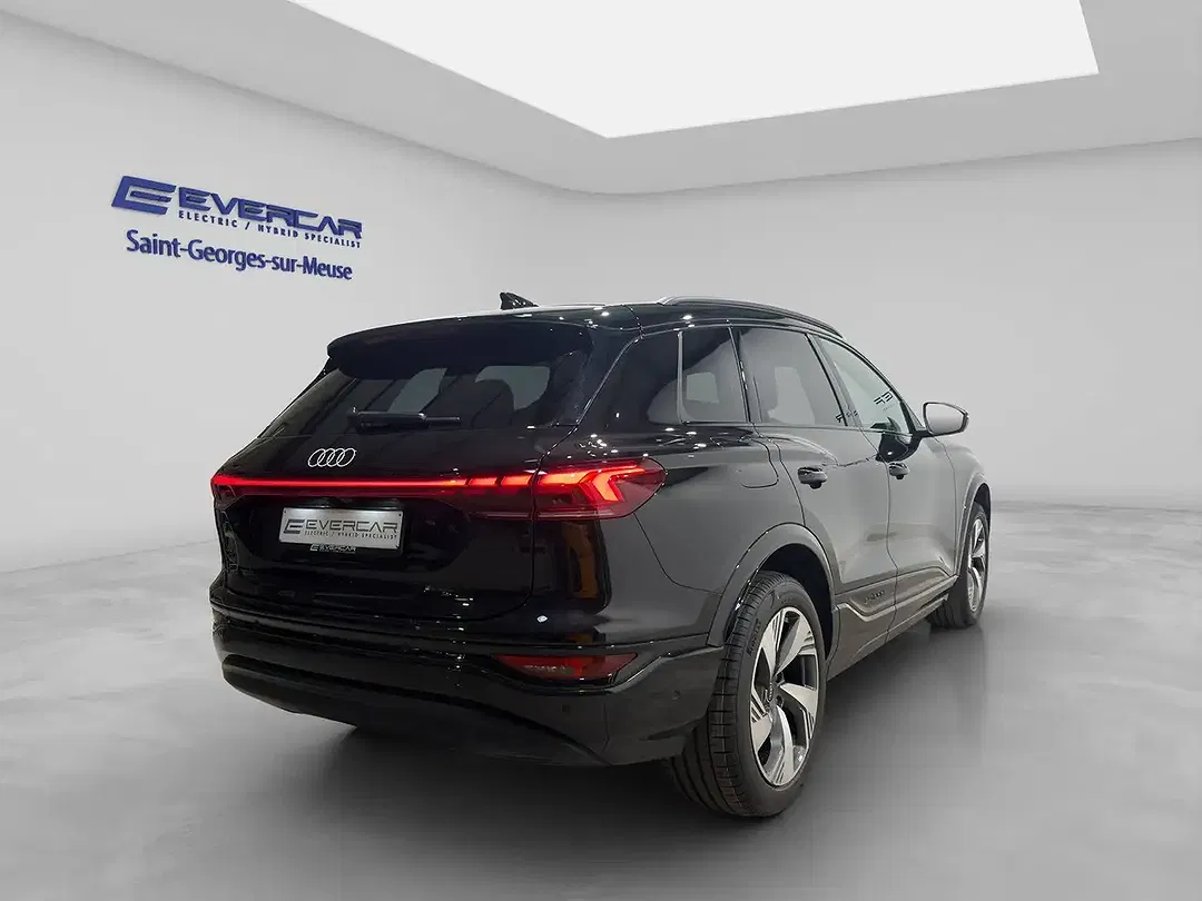 Audi Q6 e-tron - Thumbnail 4