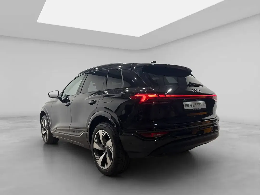 Audi Q6 e-tron - Thumbnail 6