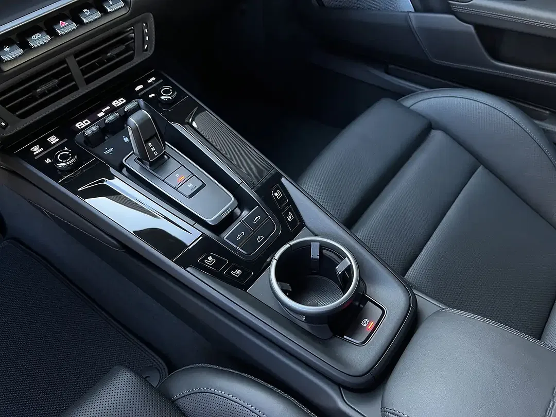 Porsche 992 - Thumbnail 13