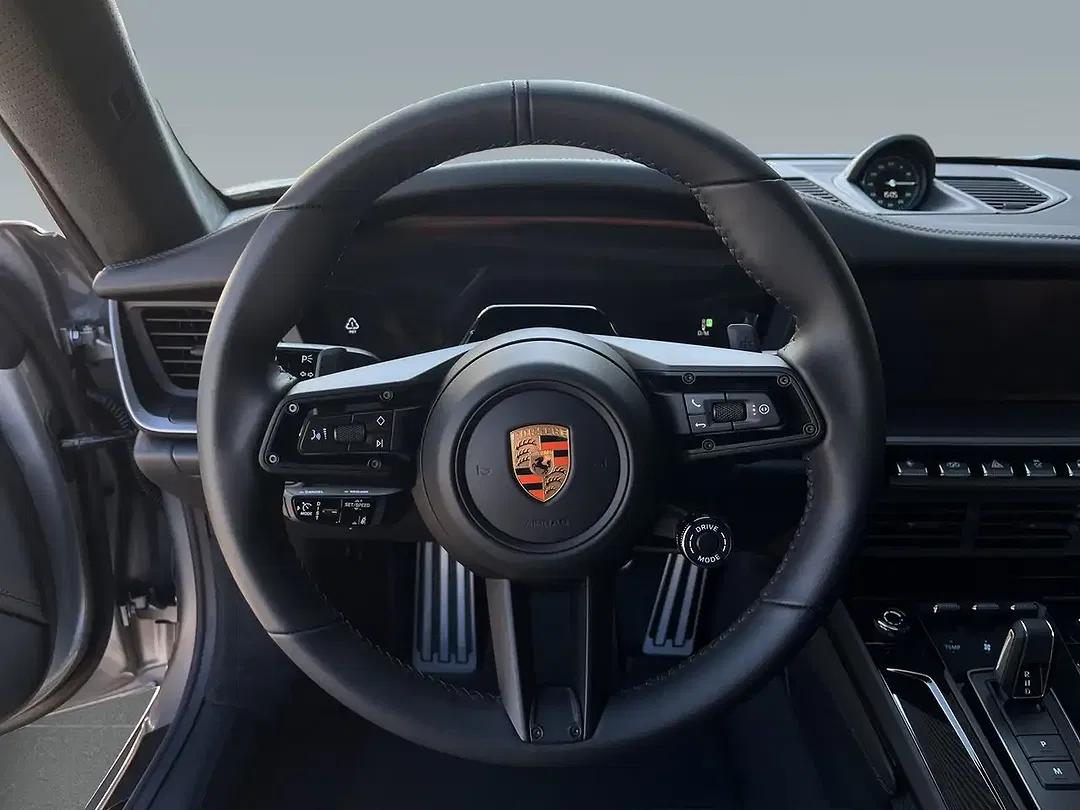 Porsche 992 - Thumbnail 9