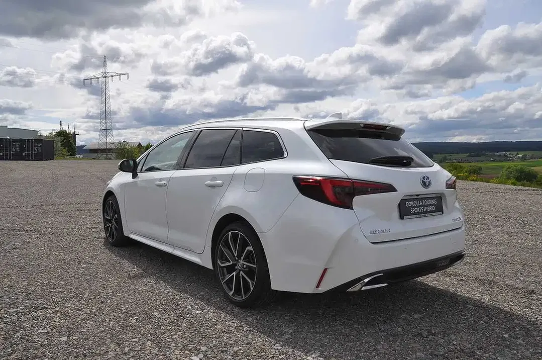 Toyota Corolla - Thumbnail 3