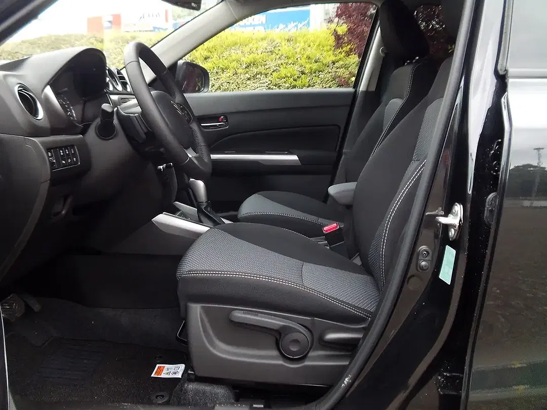 Suzuki Vitara - Thumbnail 11