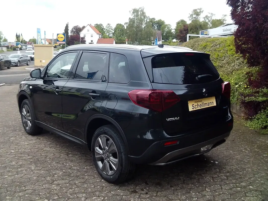Suzuki Vitara - Thumbnail 3