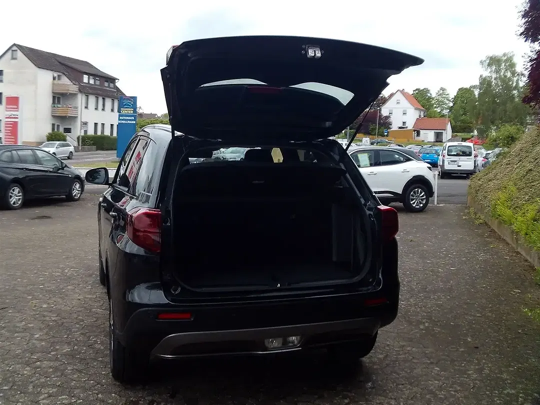 Suzuki Vitara - Thumbnail 9