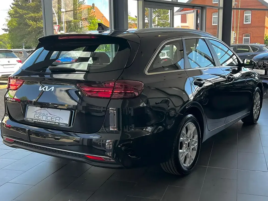 Kia Ceed SW / cee'd SW - Thumbnail 4