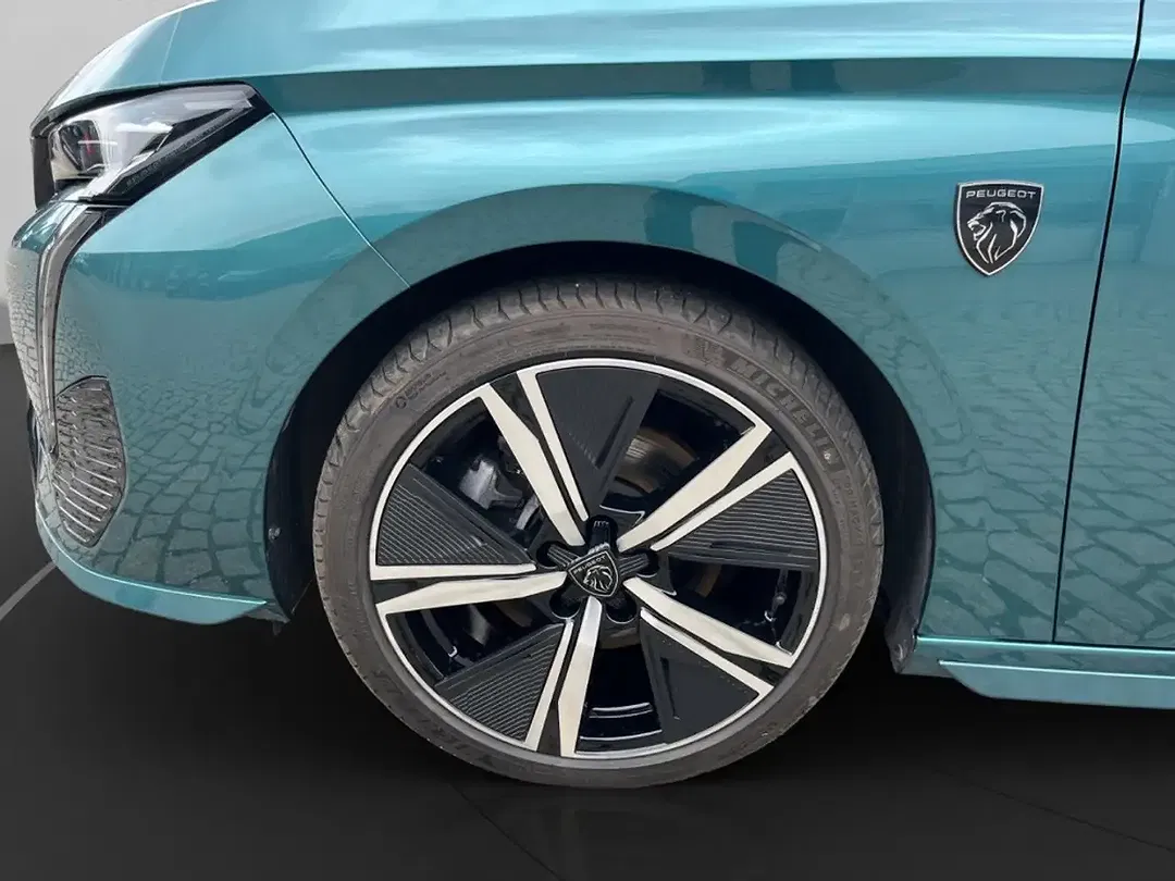 Peugeot 308 - Thumbnail 9